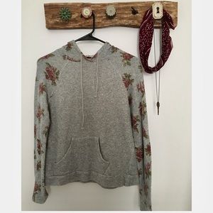 Floral Sleeved Lightweight Hoodie - Tilly’s